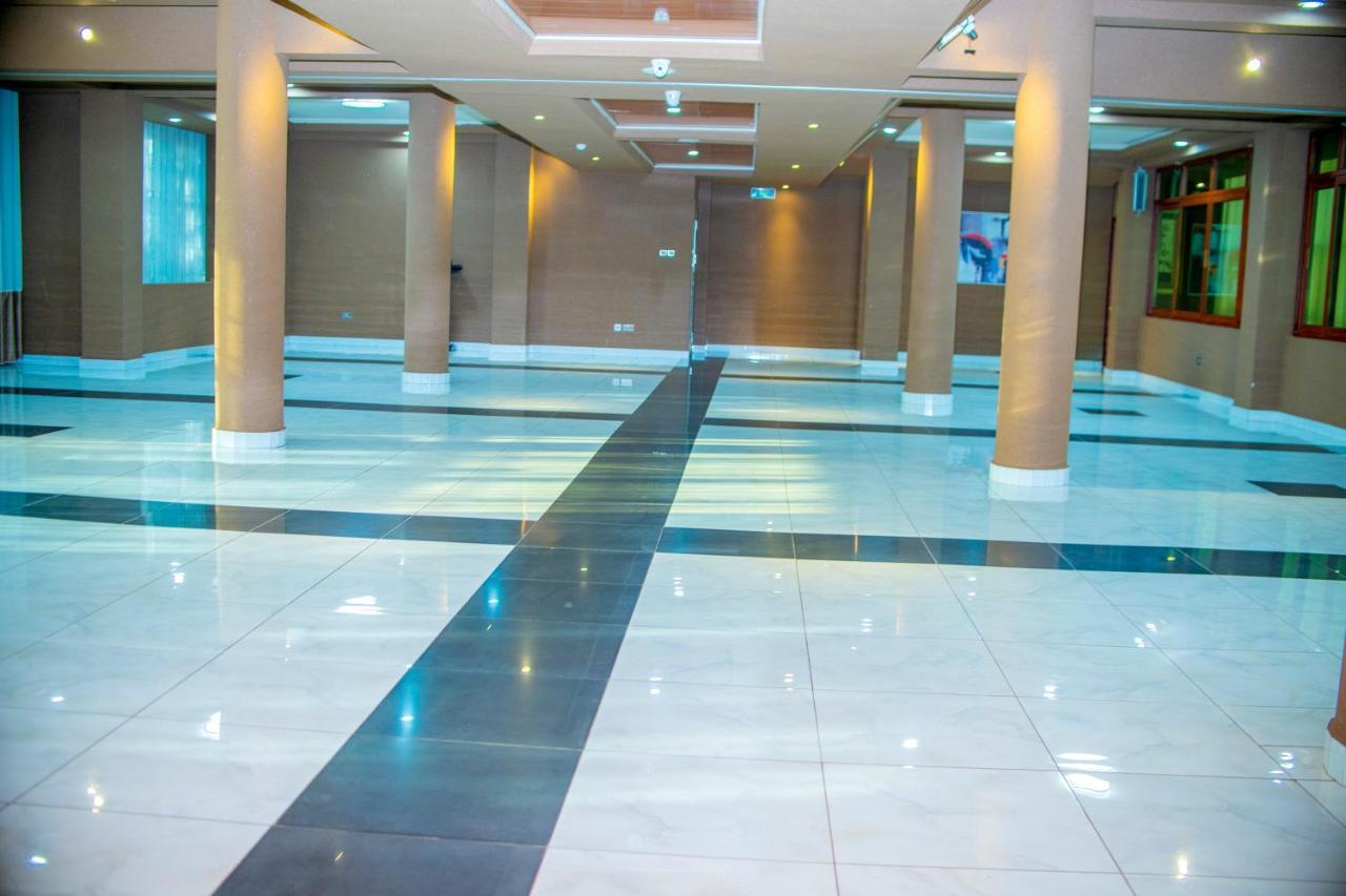 Hera Hotel Kampala Buitenkant foto