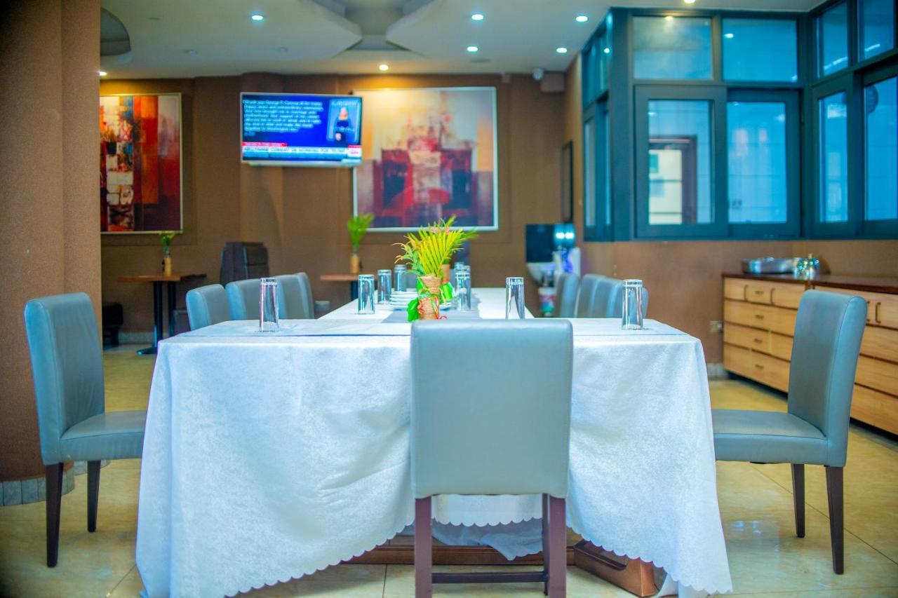 Hera Hotel Kampala Buitenkant foto