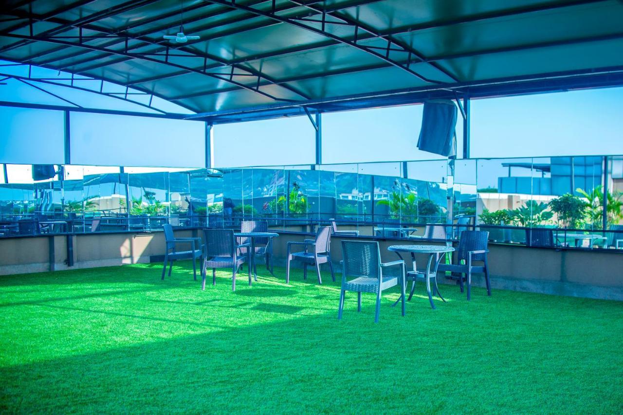 Hera Hotel Kampala Buitenkant foto