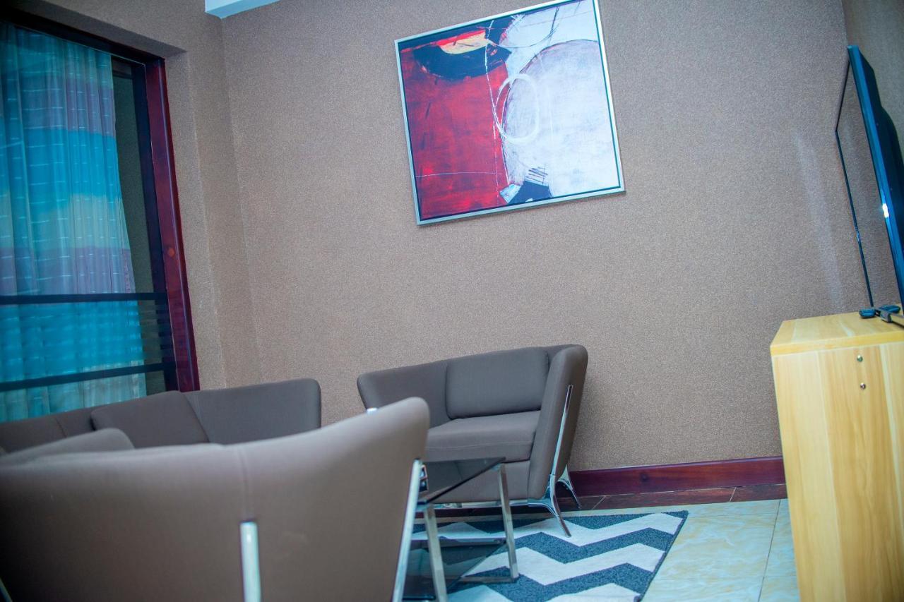 Hera Hotel Kampala Buitenkant foto
