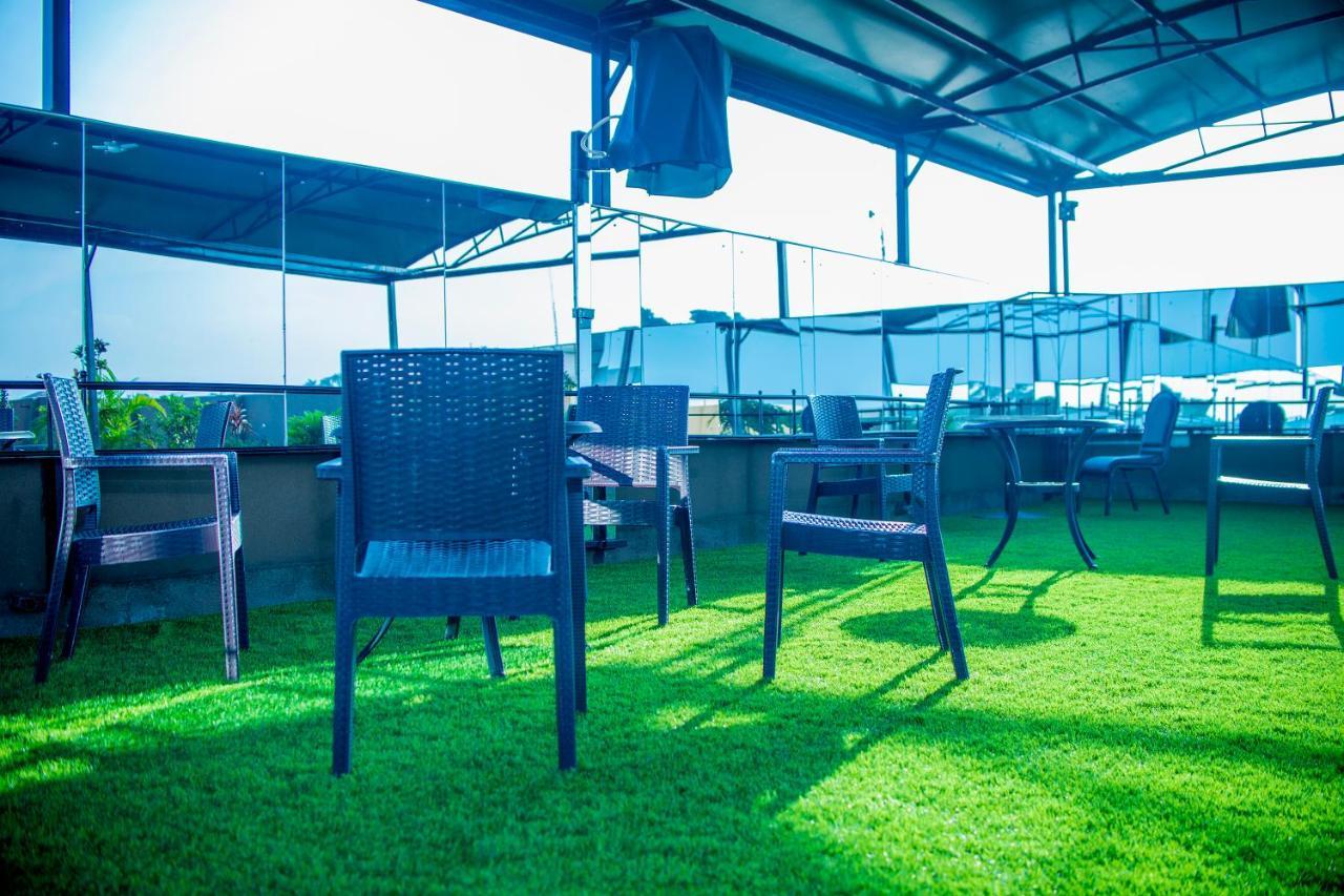 Hera Hotel Kampala Buitenkant foto